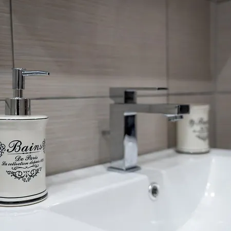 Crystal Apartment With Free Private Parking Saloniki Zewnętrze zdjęcie