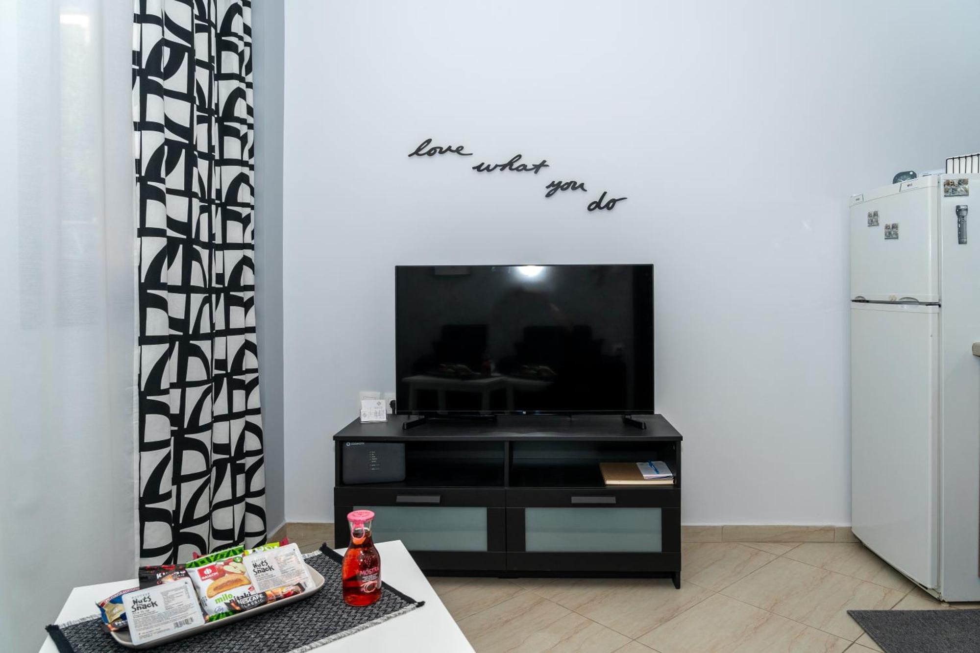 Crystal With Free Private Parking Thessaloniki