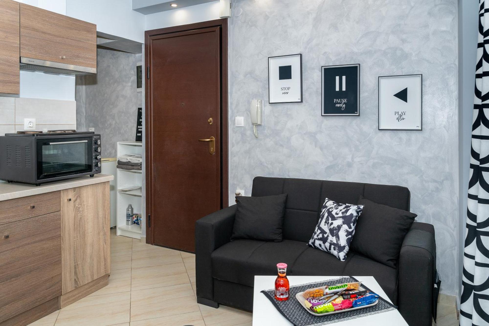 Crystal With Free Private Parking Apartment